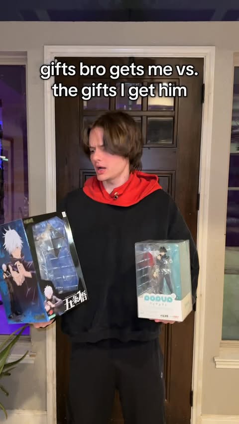 Instagram post by @zander_smalls for Crunchyroll. Caption reads: bro up to 70% off on the @crunchyrollstore bro....