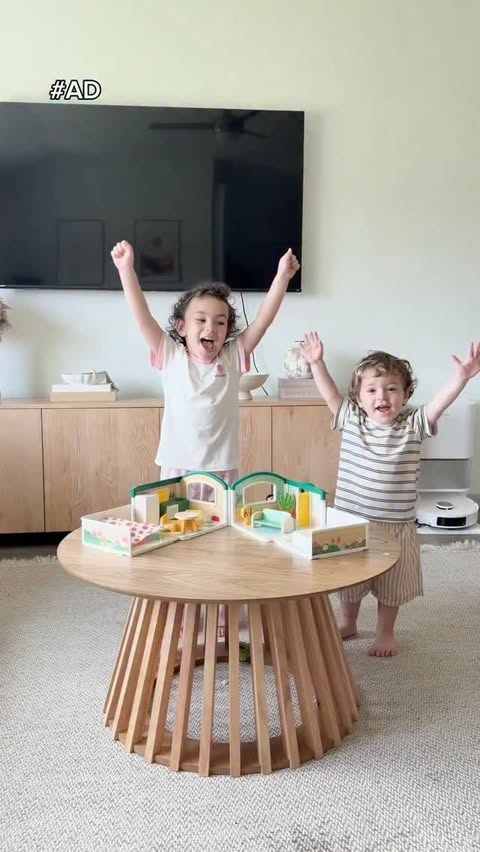 Instagram post by @simplyesrag for Melissa & Doug. Caption reads: [...] and Arda have been loving the new Melissa &....