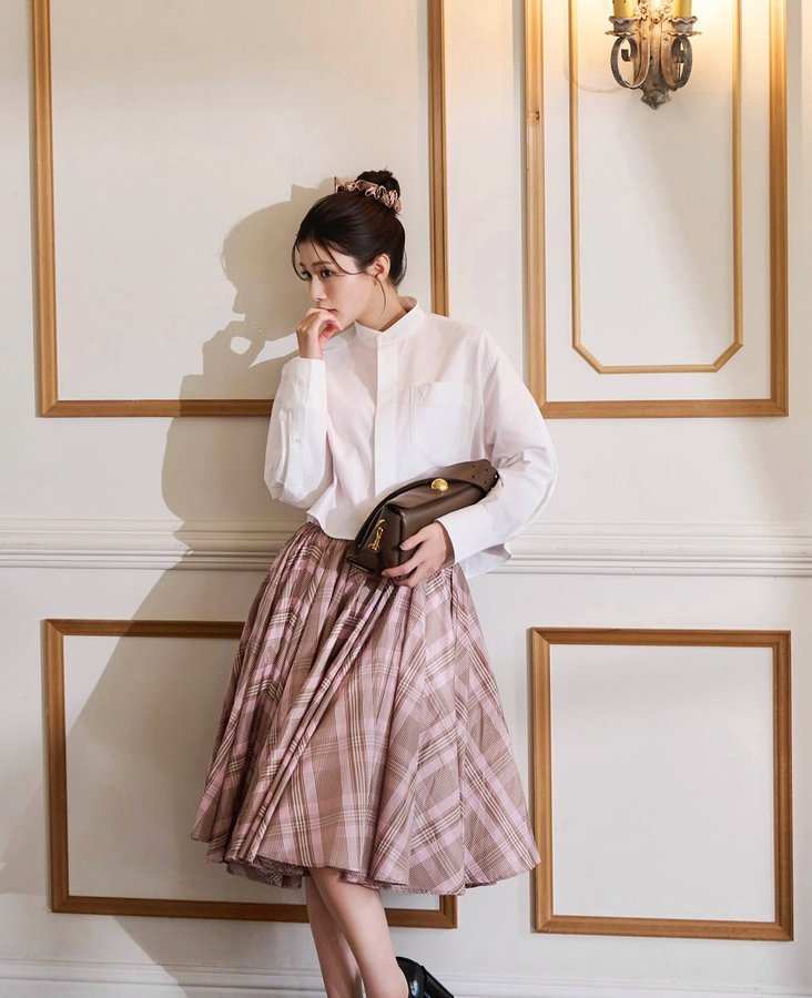 Instagram post by @meru_nukumi for AMI Paris. Caption reads: AmiParisのQixi [...].