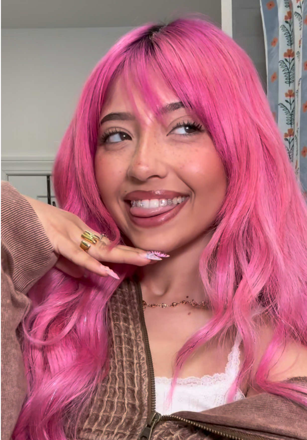 TikTok post by @mirandaalol for TheraBreath. Caption reads: morning routine for my sparkly smile 😁✨thank you....