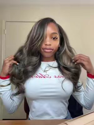 TikTok post by @jaydeypoo for Tinashe Hair. Caption reads: diy hairstyles thengyaa!🥰 @TINASHE @tinashehair....