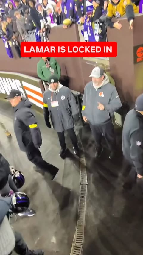 Instagram post by @trippy_kicka for Whistle. Caption reads: POV: you get to chop it up with Lamar 🔥💯

(via....