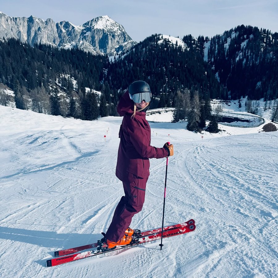 Instagram post by @twogirlswhoski for NAKED Optics. Caption reads: Happy Weekend all you winter lovers out....