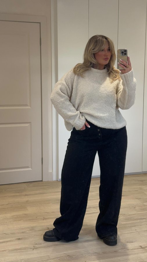 Instagram post by @fayequeenan for Nasty Gal. Caption reads: ad 🎄Cosy winter staples from✨ @nastygal....