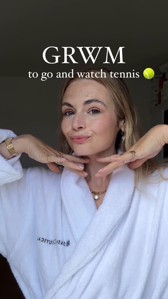 Instagram post by @misslauracoleman for Elizabeth Scarlett. Caption reads: Get ready and go and watch tennis with me 🎾....