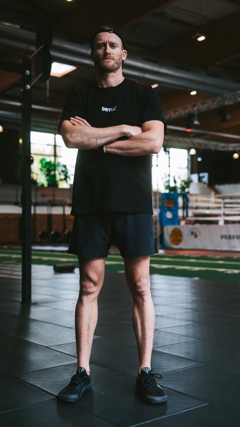 Instagram post by @andreschuerrle for VIVOBAREFOOT. Caption reads: Pushing myself and getting better is a big pillar....