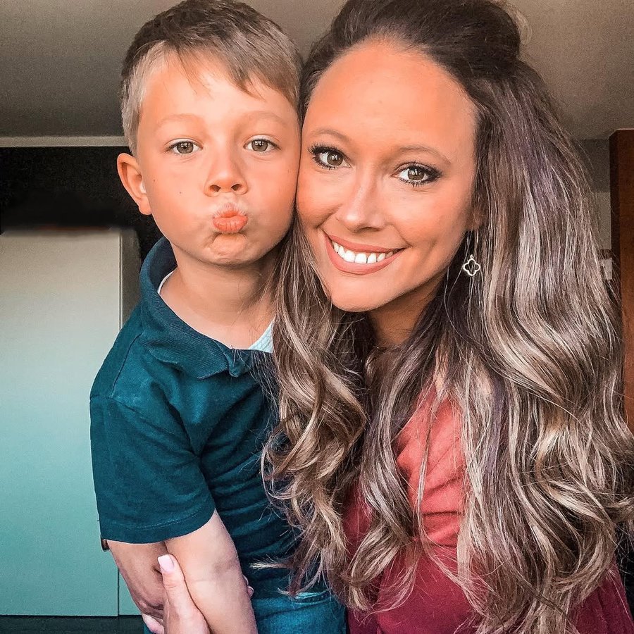 Instagram post by @jenny.jungles.world for Mainpunkt. Caption reads: 🌹 𝙶𝚞𝚝𝚎𝚗 𝙼𝚘𝚛𝚐𝚎𝚗. 𝙽𝚊 𝚑𝚊𝚋𝚝 𝙸𝚑𝚛....