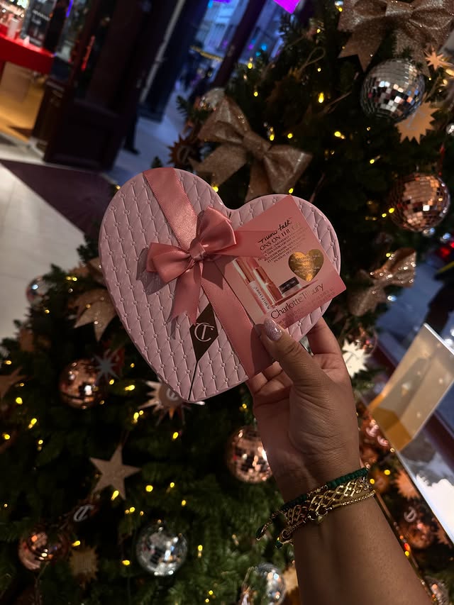 Instagram post by @ferhanasfavss for Charlotte Tilbury. Caption reads: Did you know @charlottetilbury has 25% off....