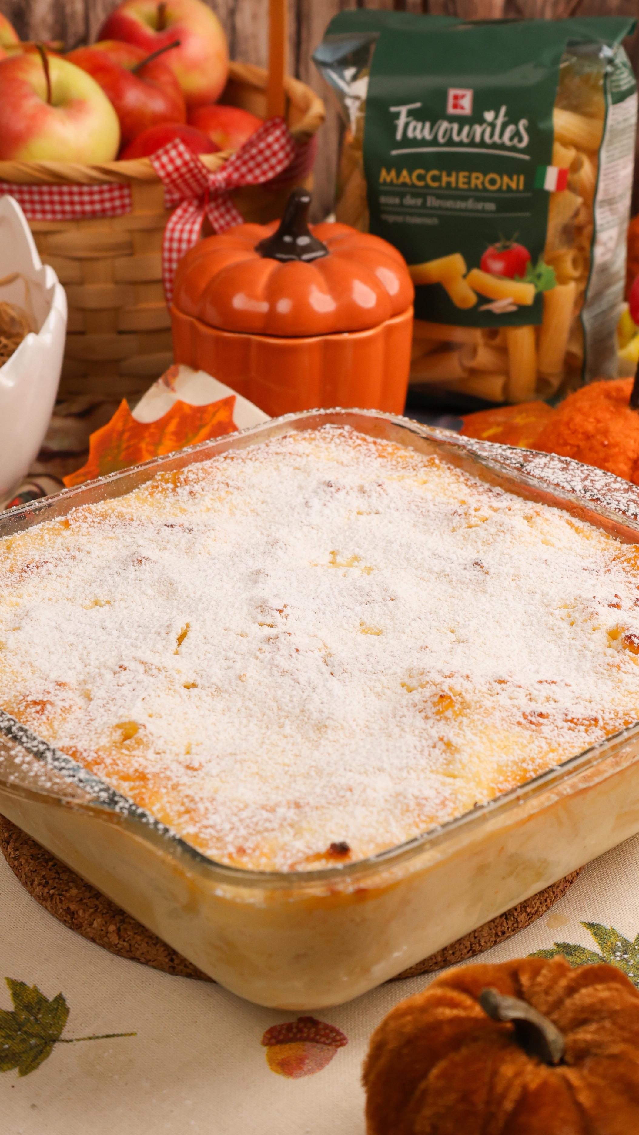 Instagram post by @kitchenaffairyt for Kaufland Romania. Caption reads: Când ai mâncat ultima oară budincă de macaroane cu....