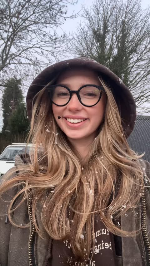 Instagram post by @drivenbymeg for etsy. Caption reads: what are you building this winter?🛠️🤍

show szn....