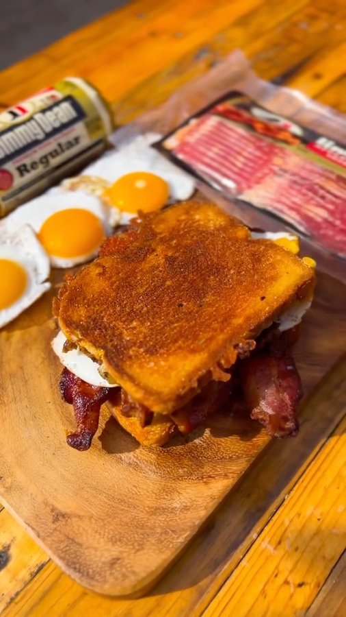 Instagram post by @thebkydpalate for Jimmy Dean. Caption reads: #JimmyDeanBrandPartner It’s hard to beat a fresh,....