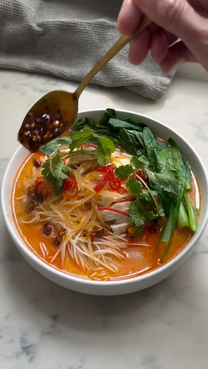 Instagram post by @courtneyroulston for Chemist Warehouse. Caption reads: Red Curry Chicken Noodle Soup 🍜 

This piping hot....