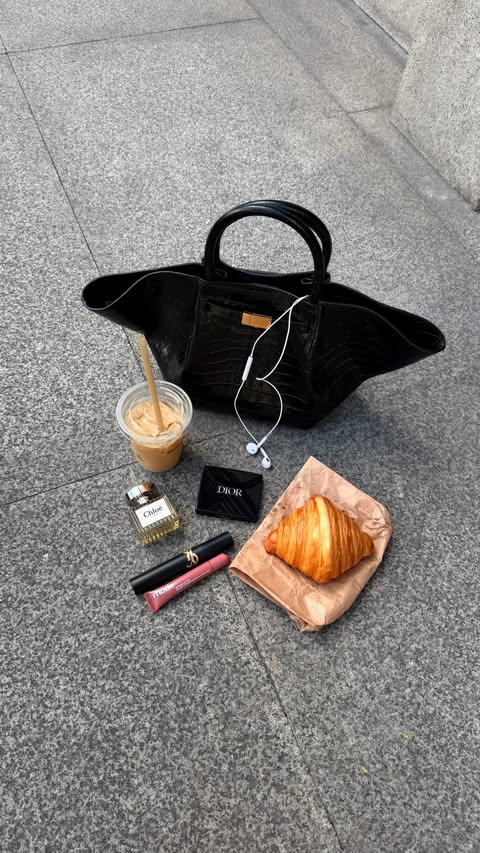 Instagram post by @beatrizlealb_ for DeMellier. Caption reads: pinch me moment 🥹🥹 Thank youuu @demellierlondon....