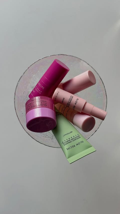 Instagram post by @glow.withnicoleashley for Glow Recipe. Caption reads: [...] happy hour. 🍸⋆｡˚✨

meet @glowrecipe newest....