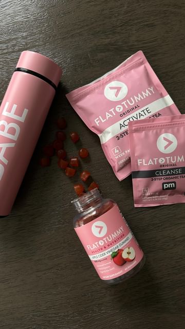 Instagram post by @sophie.cramond for Flat Tummy Co. Caption reads: #ad Conquering my Monday with @flattummyco 🩷....