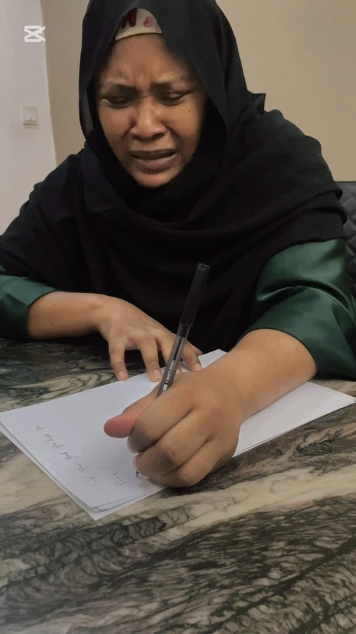 Instagram post by @northern_hibiscuss for Amnesty Italia. Caption reads: “Mama, Baba… I stayed. I was patient. I endured.....