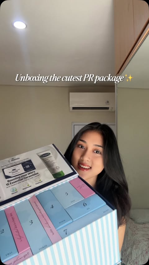 Instagram post by @shafiqazw for Cetaphil. Caption reads: [...] banget buka Advent Calendar dari Cetaphil,....