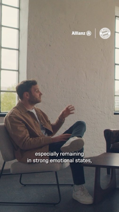 Instagram post by @leonwindscheid for Allianz. Caption reads: 🗣️ „Sometimes you’re really in a hole and then....