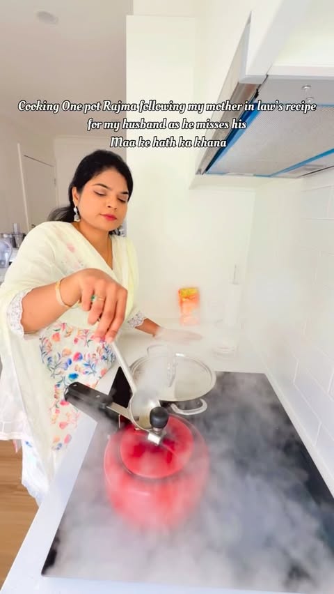 Instagram post by @anjums_dastarkhan for SunRice. Caption reads: Cooking One pot Rajma Chawal Using @sunrice indian....