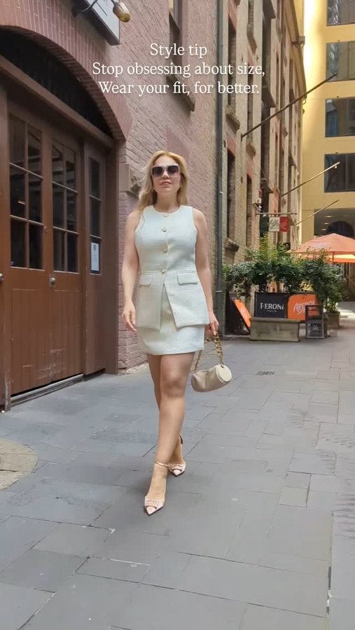 Instagram post by @stylishjournal for Gingham and Heels. Caption reads: [...] fit

Btw this gorgeous set from....