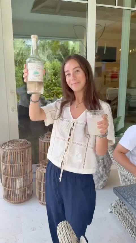 Instagram post by @beccasisto for FIFA. Caption reads: [...] the Official Supporter @casamigos for the....