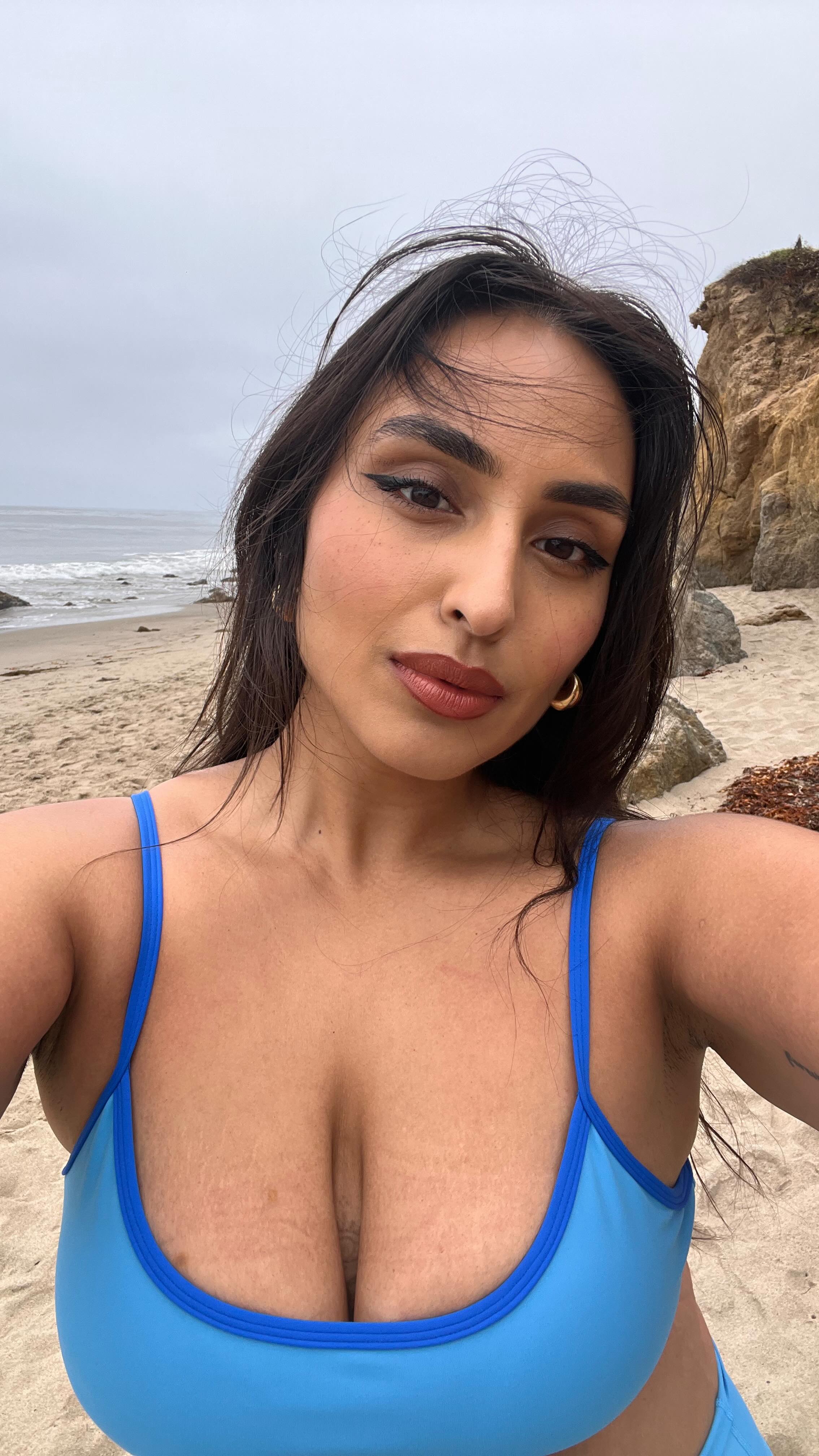 Instagram post by @sharontheclaw for 24 Hour Fitness. Caption reads: “why do you take so long at the gym?” me: 😌.