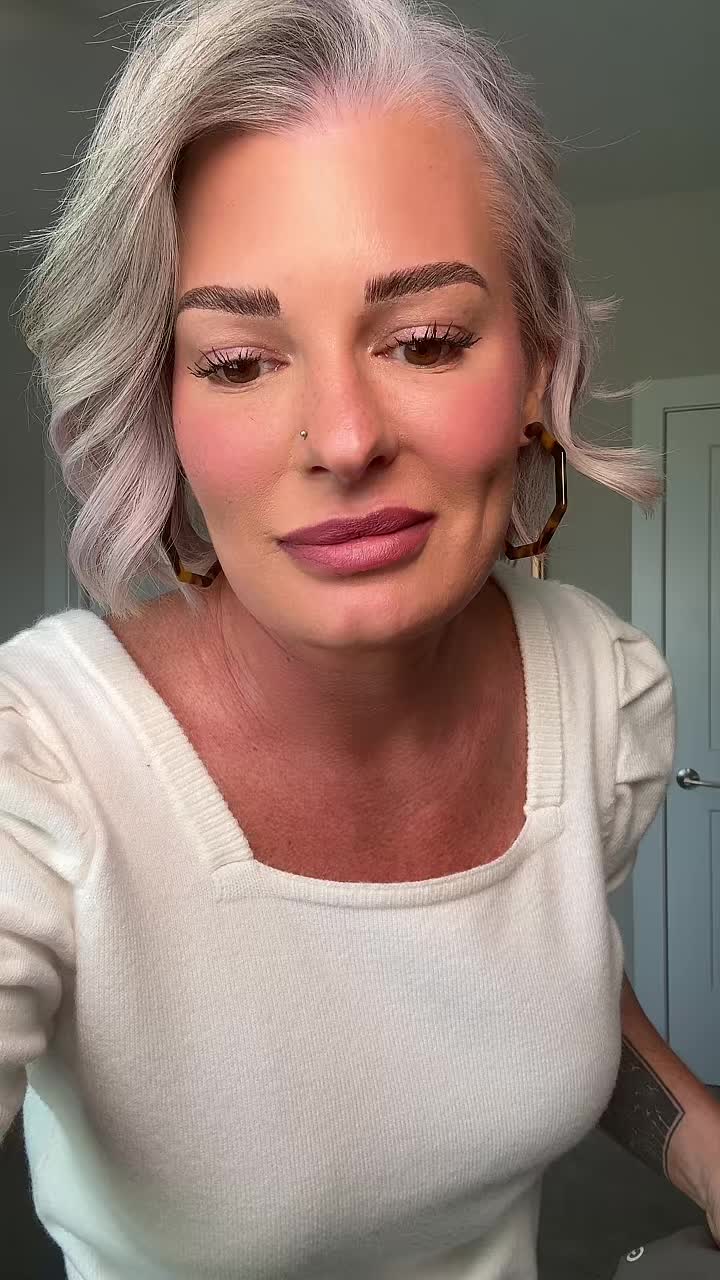 TikTok post by @allstyleschanceculp for Glowmode. Caption reads: @Glowmode #GLOWMODEleggings  #Glowmode....