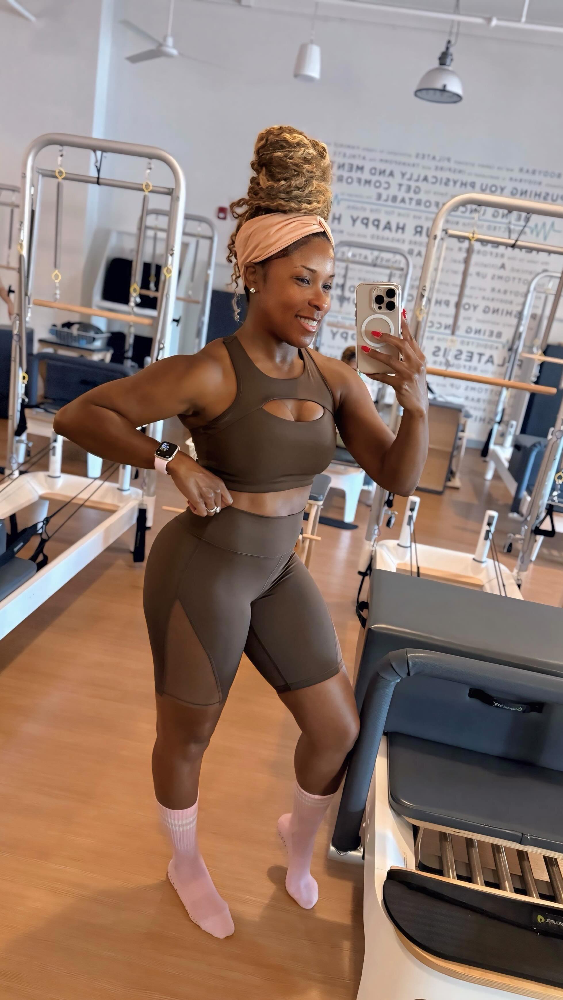 Instagram post by @kristenholloway_ for Just Strong. Caption reads: [...] designed for women of all sizes.....