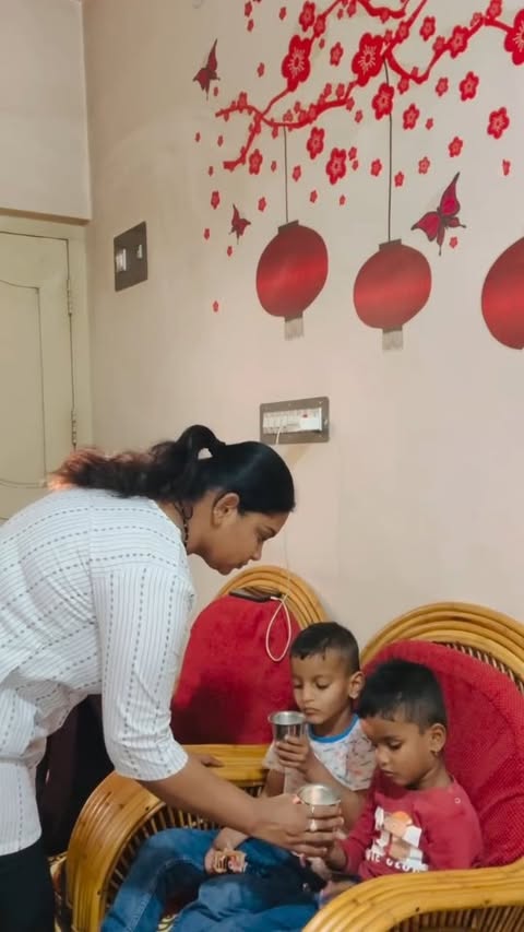 Instagram post by @luvkhush4823 for EVEREVE. Caption reads: [...] solution for periods stains leaks try....