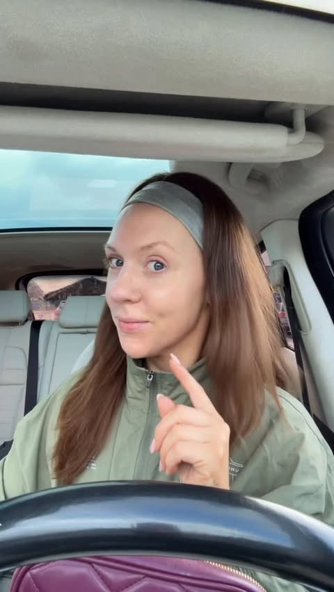 Instagram post by @laurab_mua for BPerfect Cosmetics. Caption reads: [...] tint? 

This is my 5th tube of....