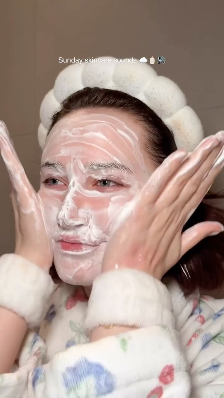 Instagram post by @youglowgrrl for OLEHENRIKSEN. Caption reads: Sunday skincare sounds ☁️🧴🔊

Products....