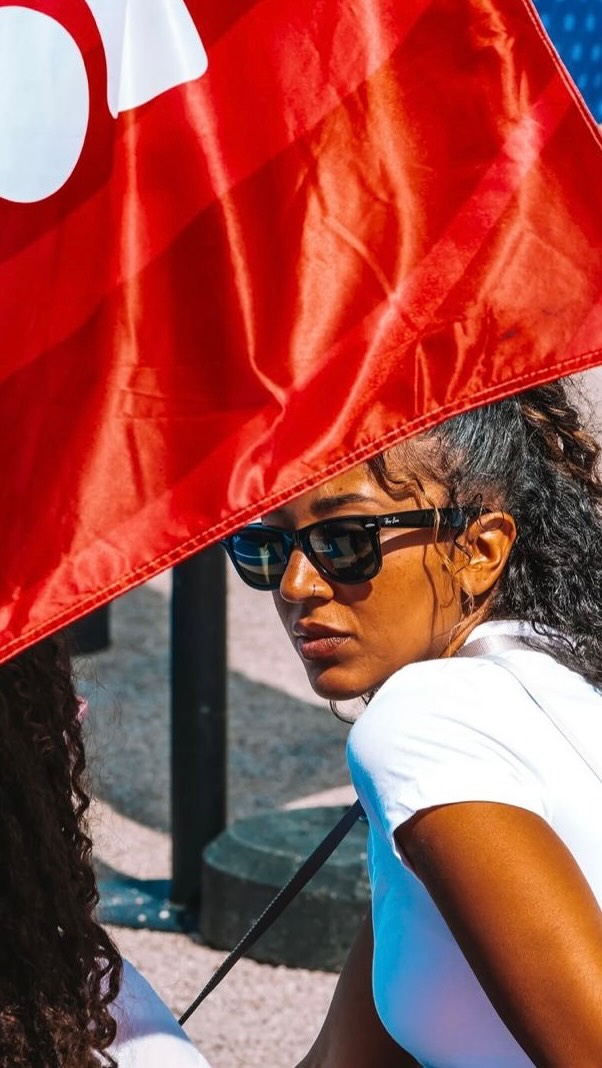 Instagram post by @johan_racha for INTERSPORT. Caption reads: Pour le niveau de basketball on repassera 😅😂....