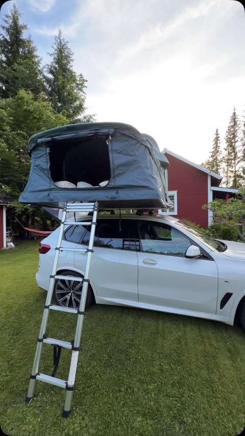 Instagram post by @zakarias_johansen for Thule. Caption reads: Add for Thule This is our kids’ 5-star stay under....