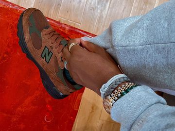 Instagram post by @anisaa.hill for Rastaclat. Caption reads: NB love ft. my @rastaclat bracelets. 

Check out....