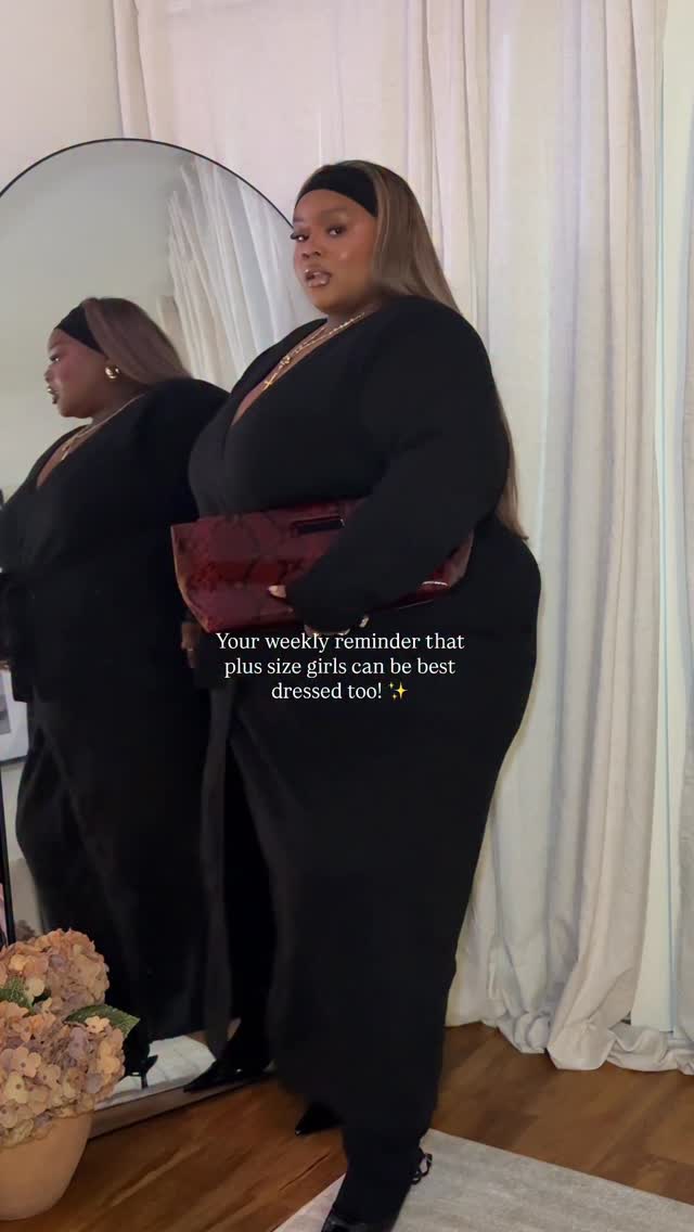 Instagram post by @chrissybstyles for ELOQUII. Caption reads: [...] time of the year! It’s time for @eloquii ‘s....