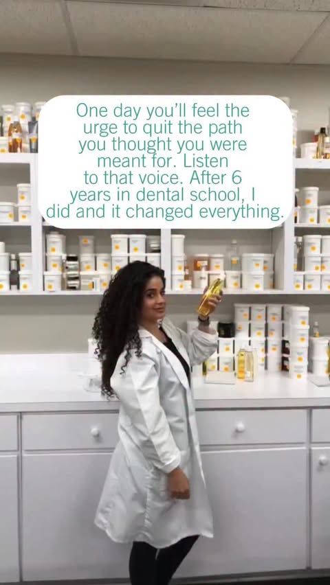 Instagram post by @herbalmmo for BounceCurl. Caption reads: You NEVER know unless you TRY! I busted my butt....