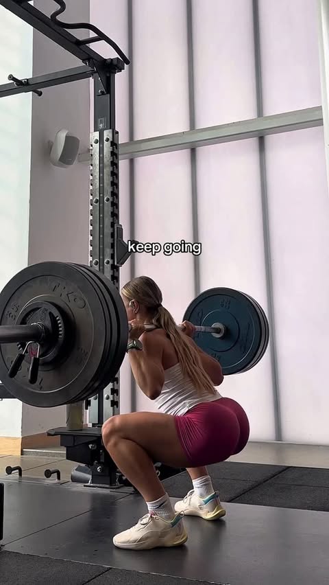 Instagram post by @abbiedennisonfit for Gymshark. Caption reads: [...] in b!0 for my training programme)....