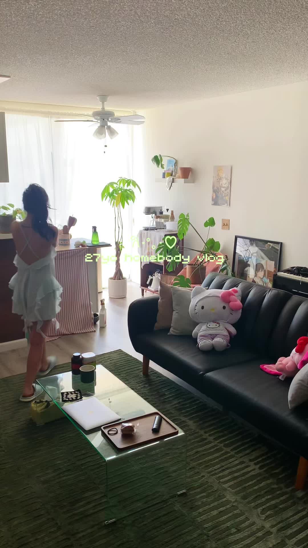 TikTok post by @yungyul for TOPTOY US SHOP. Caption reads: [...] a package from @TOPTOY Online Store @TOPTOY....
