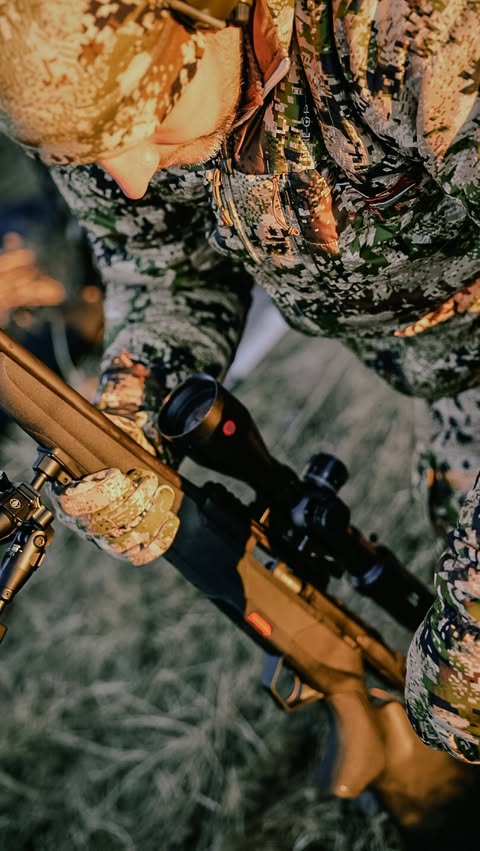 Instagram post by @nordwegen_hunter for Leica Camera. Caption reads: AD A range day! @kevingill648 @leicahunting....