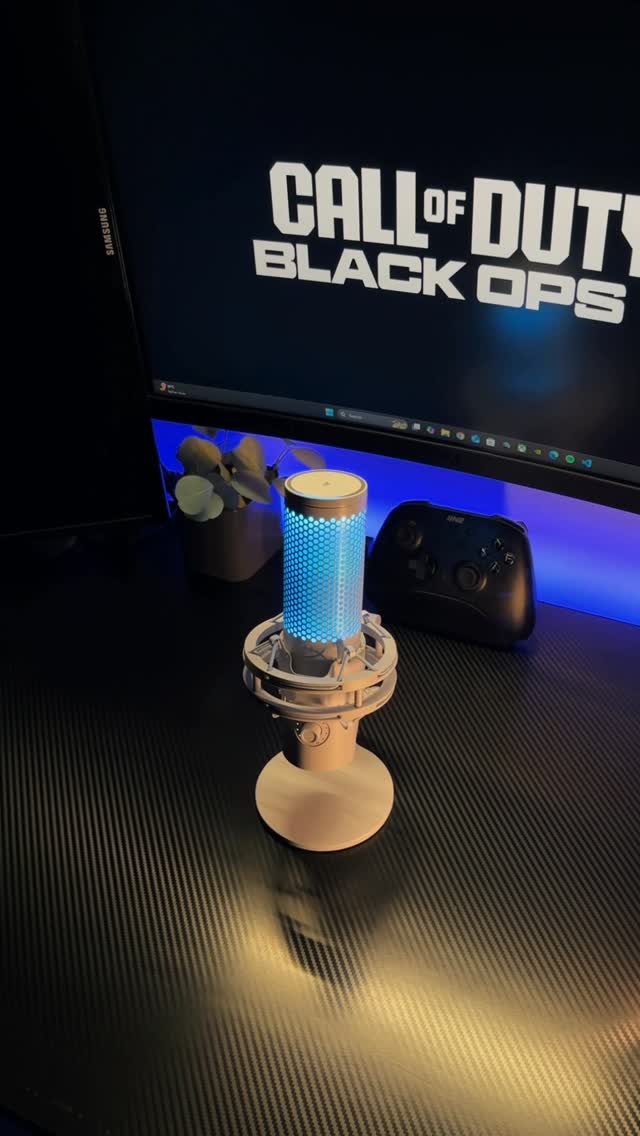 Instagram post by @callofduty.om for HyperX. Caption reads: مايك كوادكاست 2 😍!
HyperX QuadCast 2 - USB....