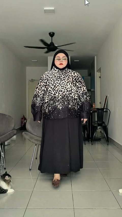 Instagram post by @douxsarah for SHEIN Malaysia. Caption reads: [...] 🌷✨ @sheincurve @sheinofficial....