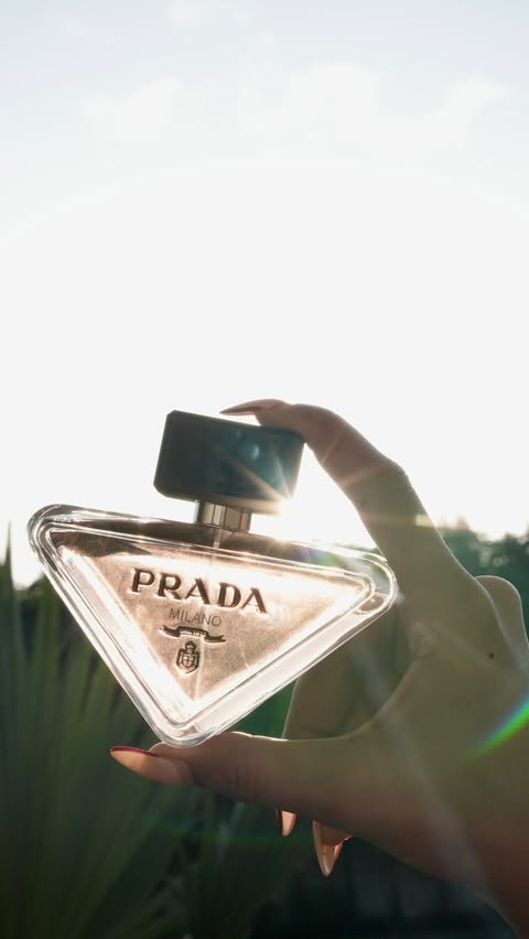 Instagram post by @shweta__yadu for Myntra Beauty. Caption reads: The final touch to every look A luxury fragrance....