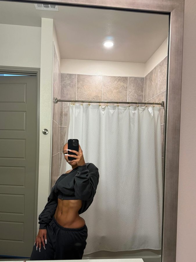 Instagram post by @andika.rodriguez for Evogen Nutrition. Caption reads: His Plan > My plan 

Cut & Curvy 55k Challenge....