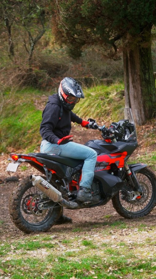 Instagram post by @mr.rallybike for Rabaconda. Caption reads: [...] #tutorialking #ktmofficial #mitasmoto....