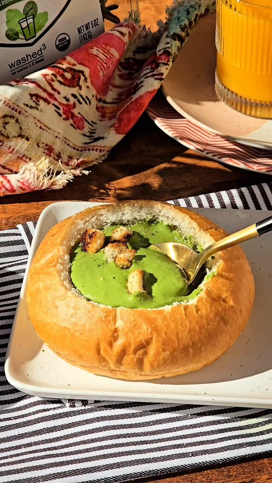 Instagram post by @sincerelyasma for organicgirl. Caption reads: Raw Spinach Soup Dressing • 1 cup organicgirl baby....