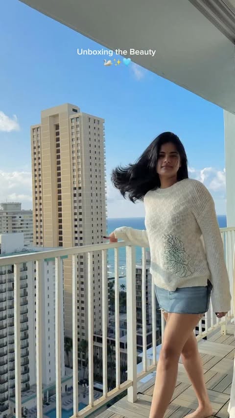 Instagram post by @kavya_patnam_ for Atolea Jewelry. Caption reads: [...] jewelry & outfit details✨ 

Jewelry....