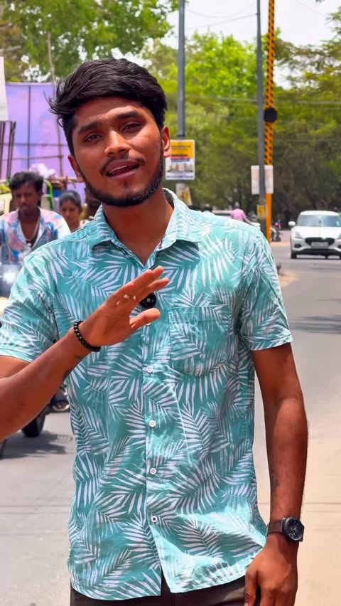 Instagram post by @i_love_manapparai_3.0 for Sathya Retail. Caption reads: [...] #festiveoffers #megadeals #hotoffers....