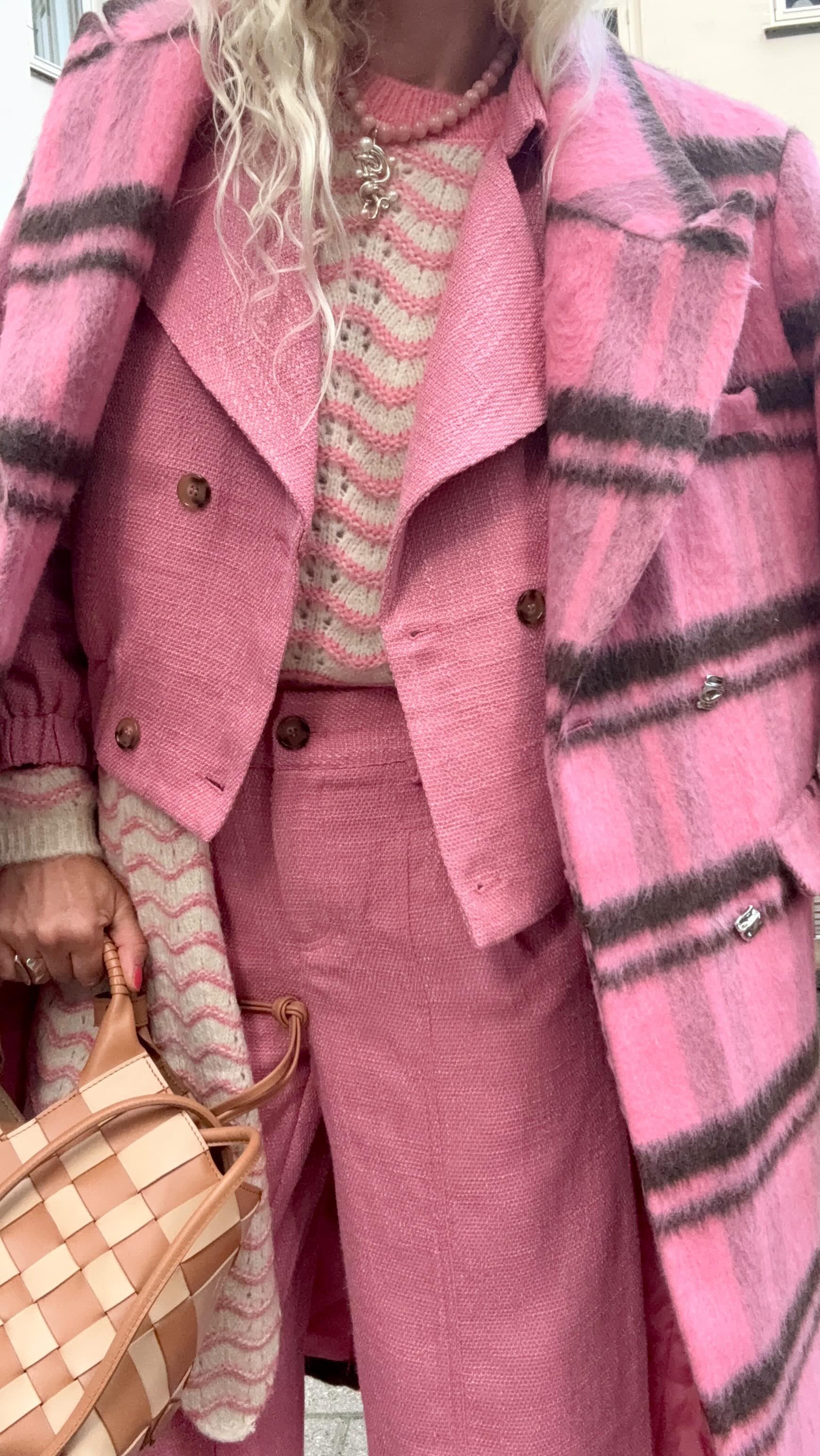 Instagram post by @muggemugge for Lollys Laundry. Caption reads: [...] 
Coat: @crascph 
Knit: @lollyslaundry....