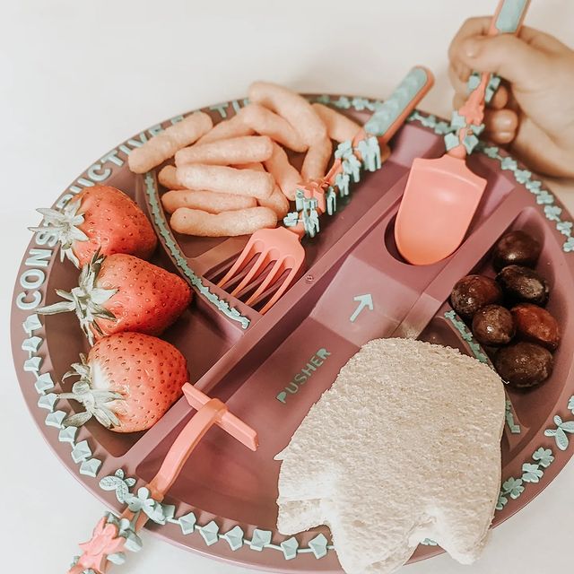 Instagram post by @sophia_and_williams_world for Constructive Eating. Caption reads: 🧚‍♀️ CONSTRUCTIVE EATING 🧚‍♀️ ad. . How cute is....