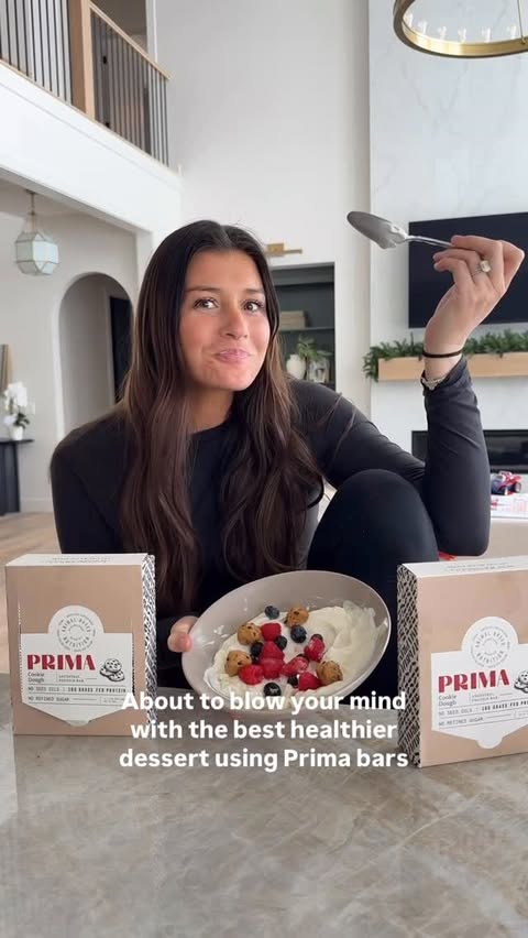 Instagram post by @thatcrunchymomkate for PRIMA. Caption reads: [...] make the best healthy dessert using....